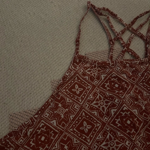 Hollister Red White Aztec Print Pattern Racerback Cut Out Open Flowy Tank Top - Picture 2 of 5